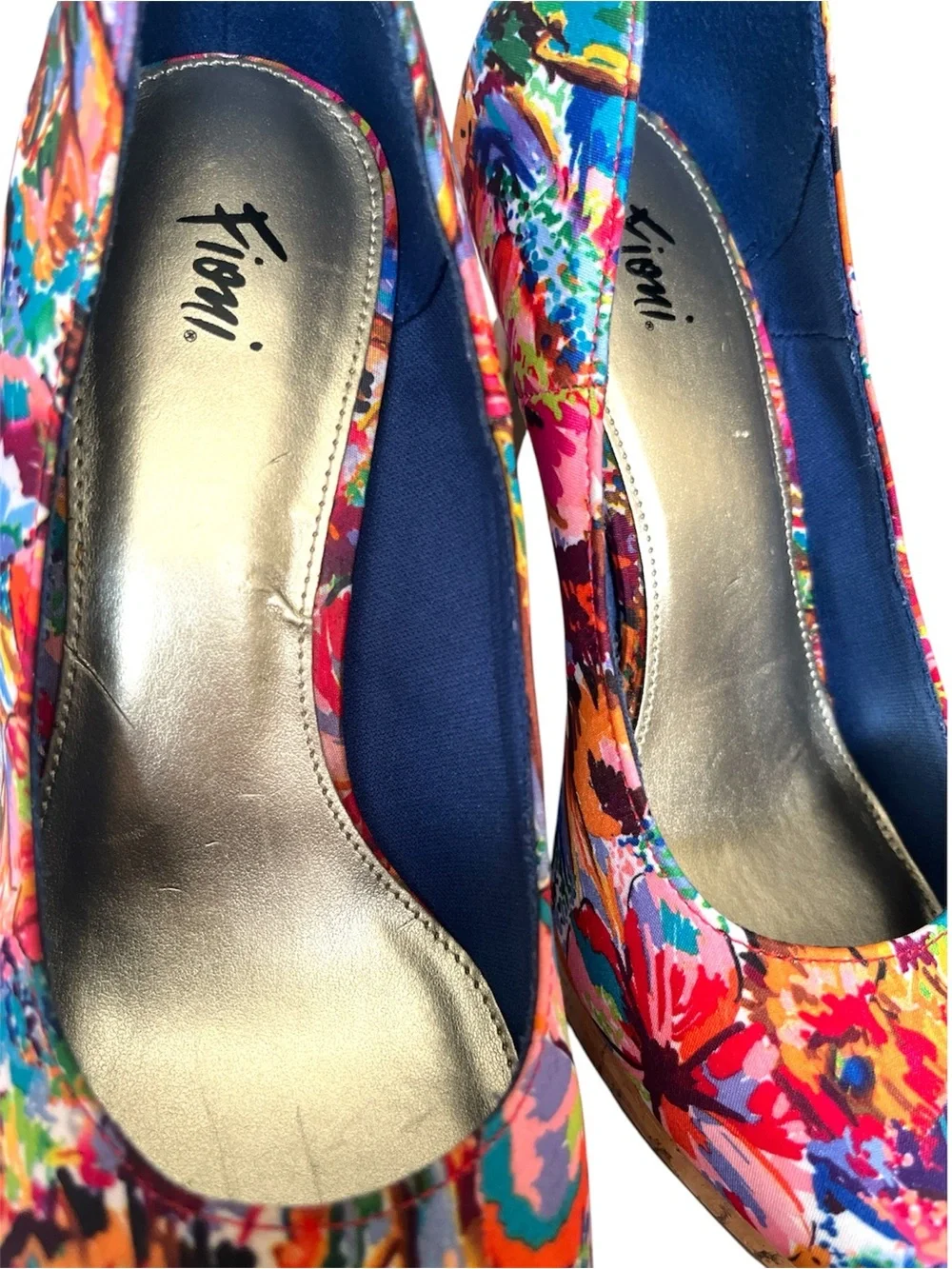 FIONI Multicolor Floral Print Fabric Women's Pumps Almond Heels 4 inches 7 1/2 W - Picture 6 of 6